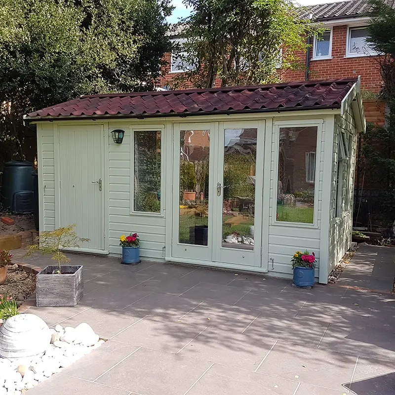 Maximises Garden Space